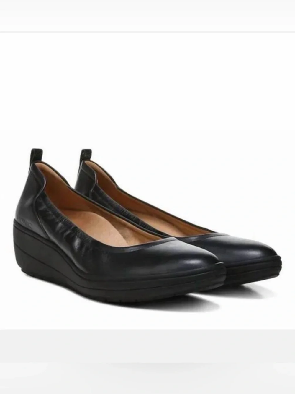 EUC Vionic Black “Jacey” Slip On Wedge Short Heel Round Toe sz 8 supportive